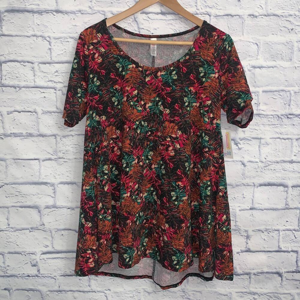 NWT LulaRoe Short Sleeve Blouse